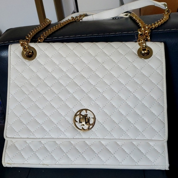 Guess bag - Picture 1 of 3